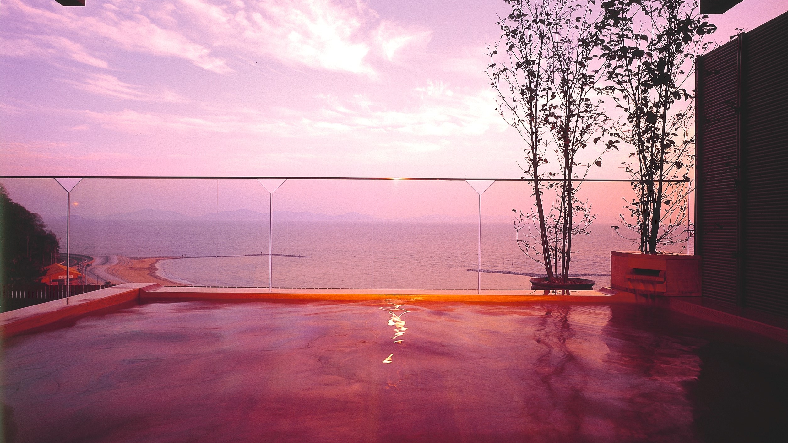 Top floor open-air observation bath "Umi Koukou"
