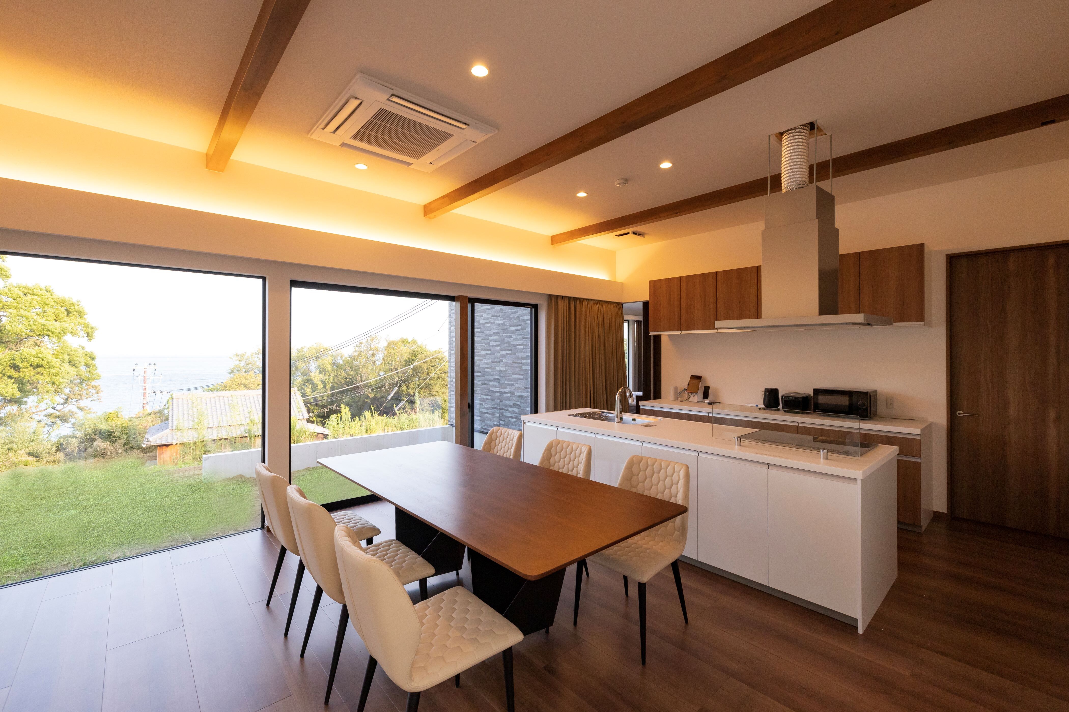 Living room (HILLSIDEBASE #01)
