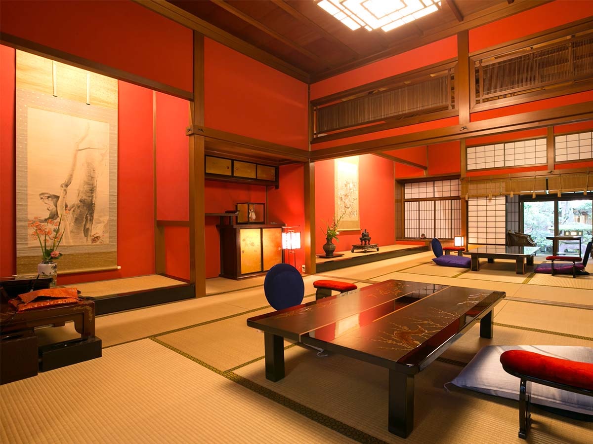 [With free-flowing hot springs / detached / Enmeikaku] The detached "Enmeikaku" located in the center of the Japanese garden is an important cultural property of the country.