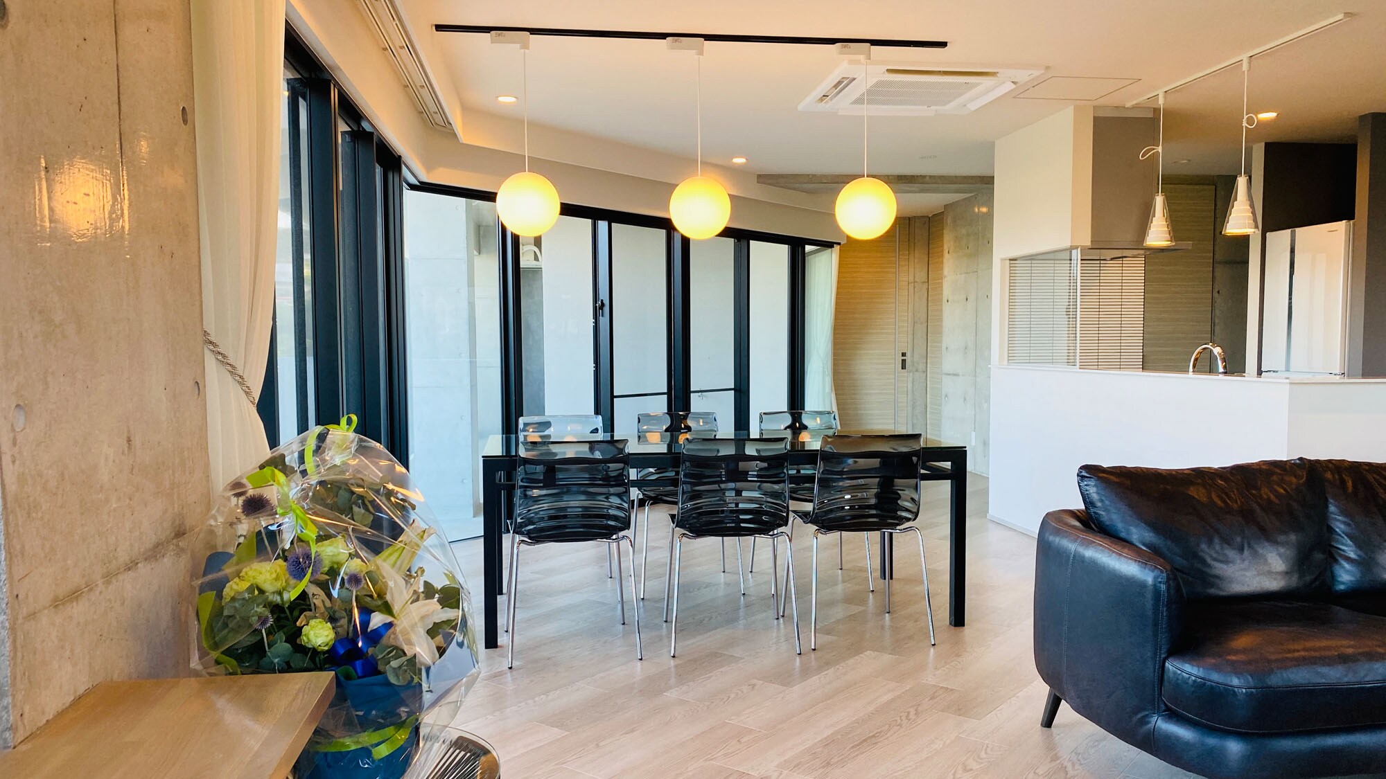2nd floor living/dining room