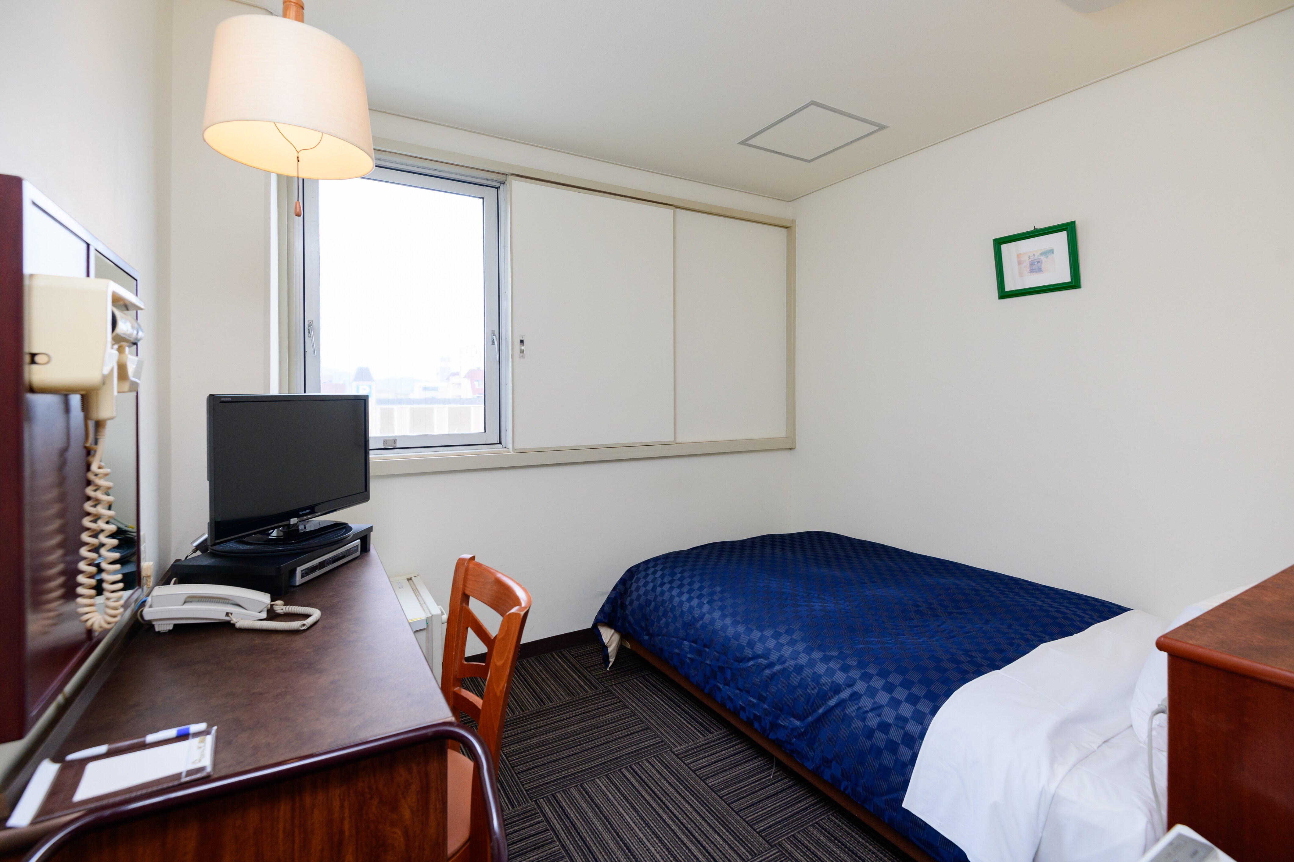 Example of guest room: Semi-double