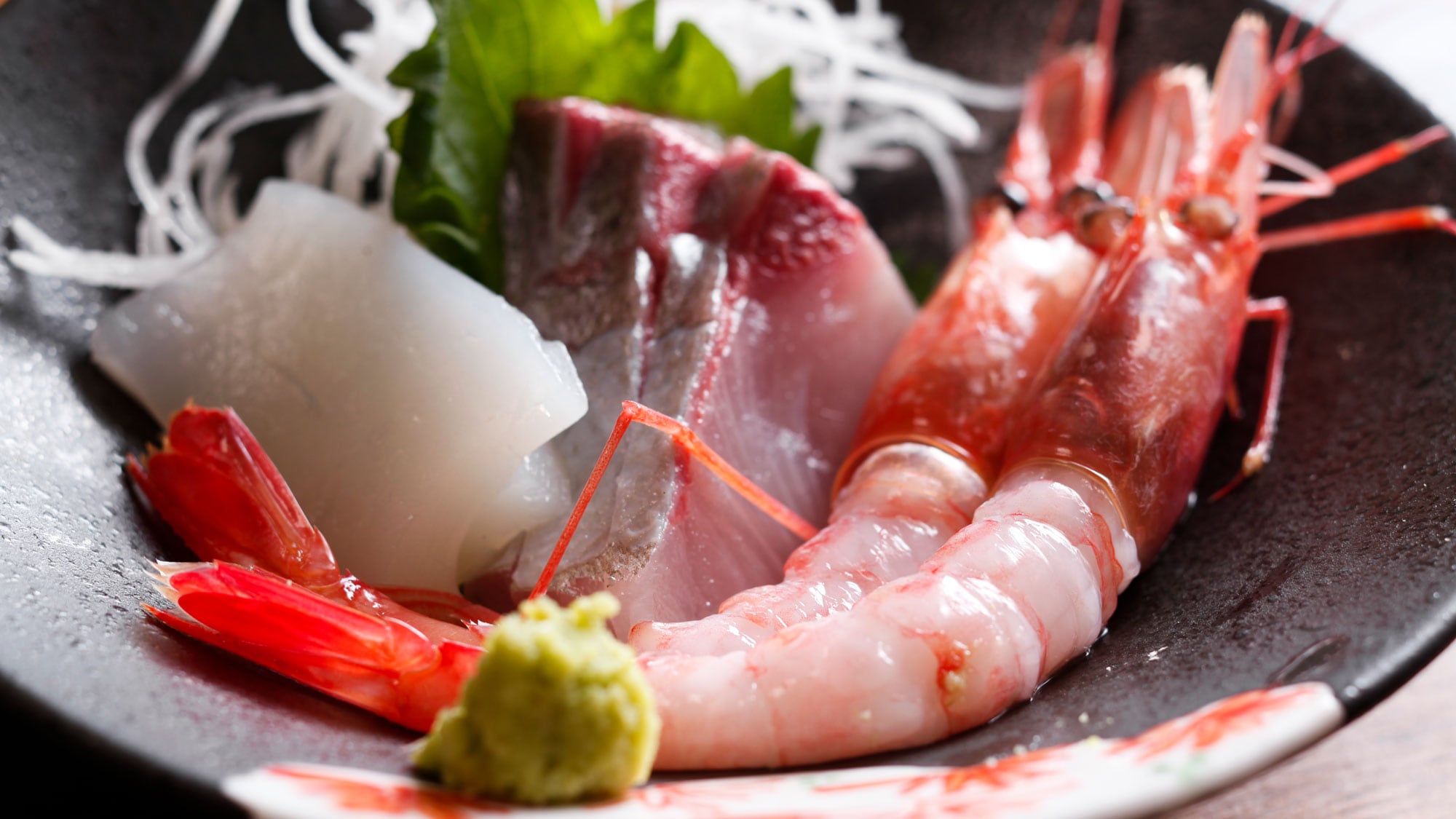 Assortment of three kinds of sashimi
