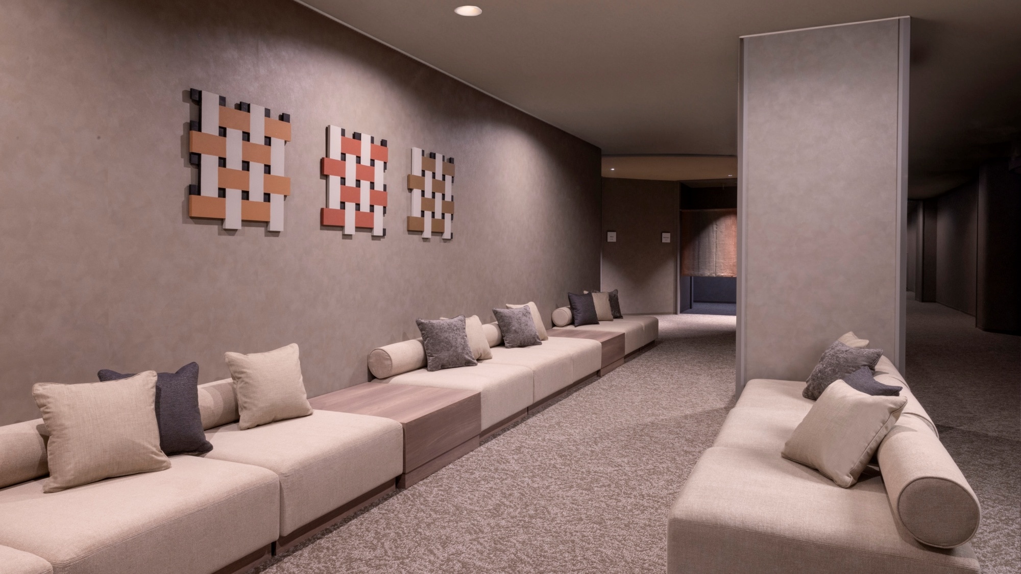Hot Spring Lounge