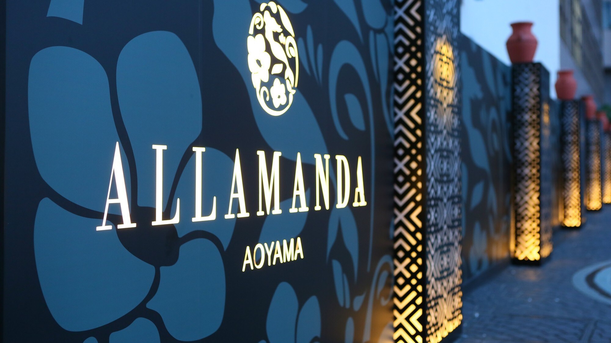 ◆Exterior｜The aroma of an essence that stimulates the five senses