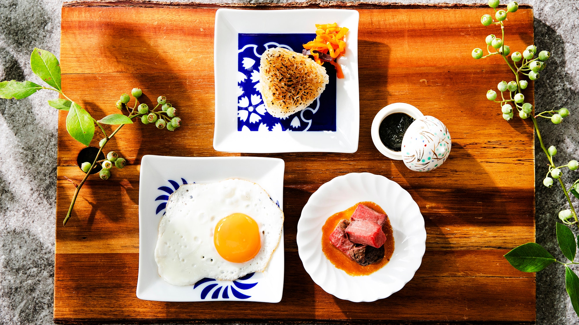A special morning that begins with the deliciousness of Saga. Breakfast a la carte where you can enjoy a wide range of dishes such as teppanyaki rice balls and steaks.