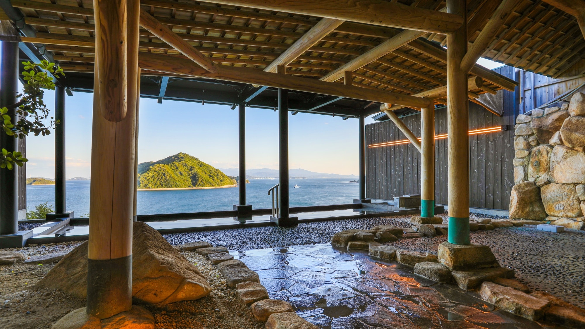 ■Open-air bath■The open-air bath will be renovated in April 2023! The beauty of the Seto Inland Sea's islands is ranked first in the 2024 Hot Spring General Election in the Scenic Beauty category.