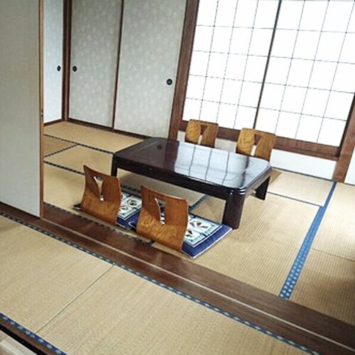 *[Example of a Japanese-style room] This room can be divided into two, so it is also recommended for groups of men and women.