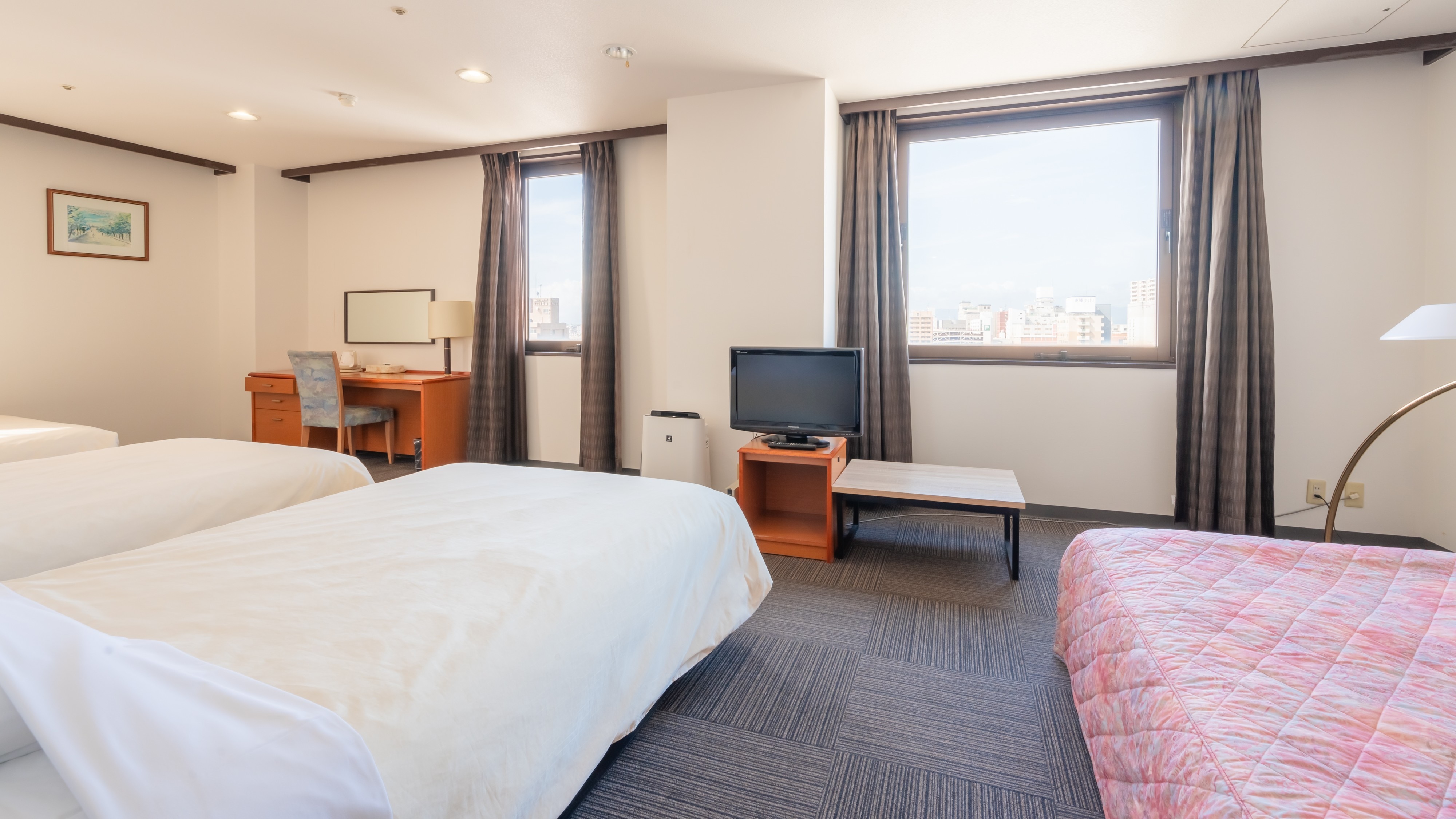 Deluxe Twin (35㎡) Bed width 120cm