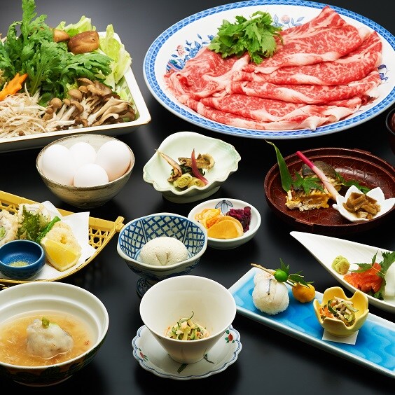 An example of a Joshu beef sukiyaki course