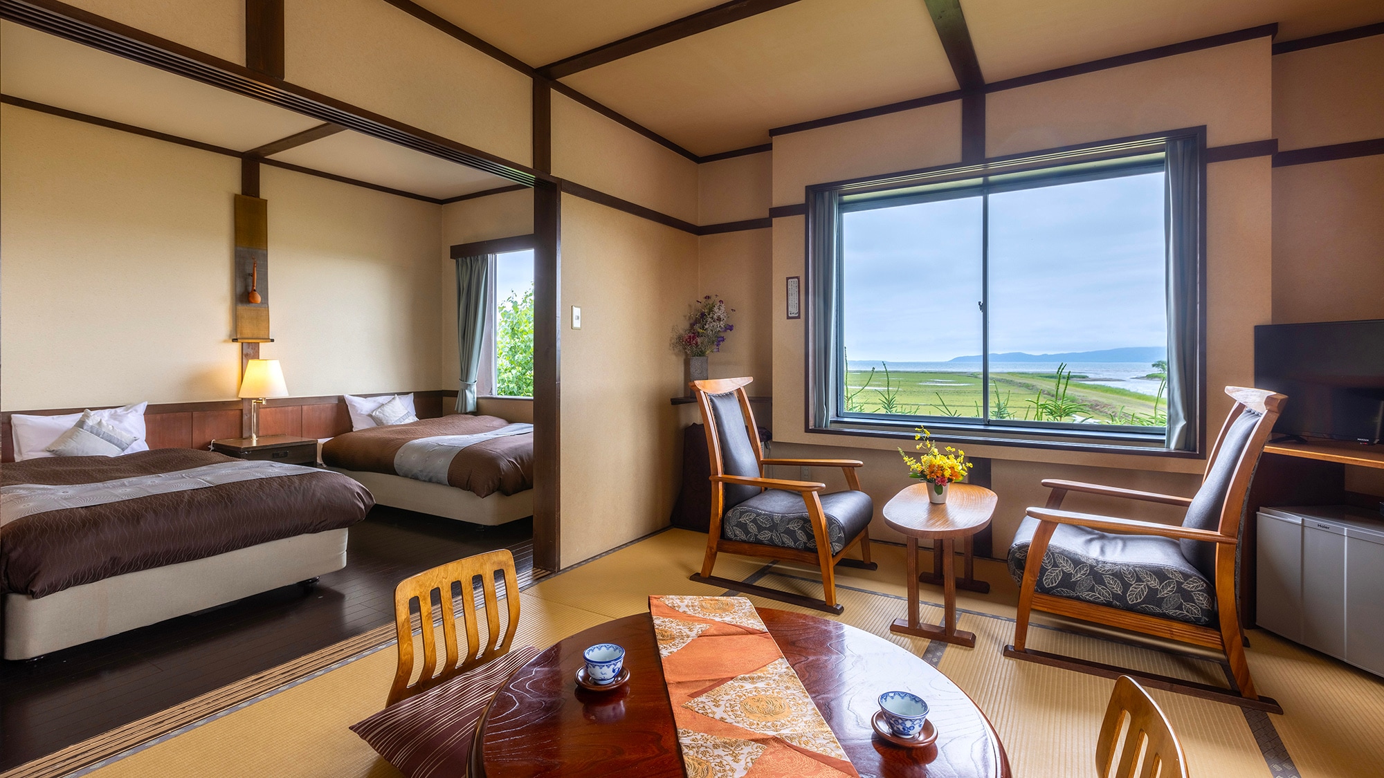[Lake view] Superior Twin Room ◇Goshindo◇