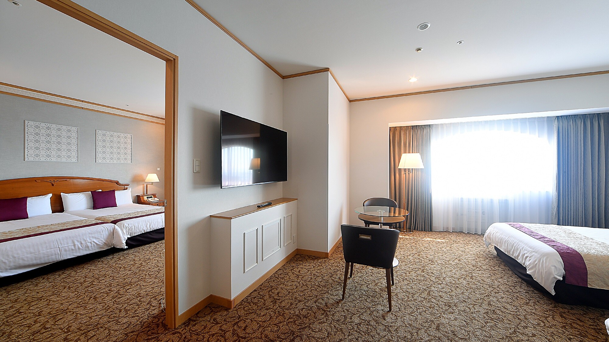 ■ Family Suite Room [Non-smoking] (for 5 to 6 people)