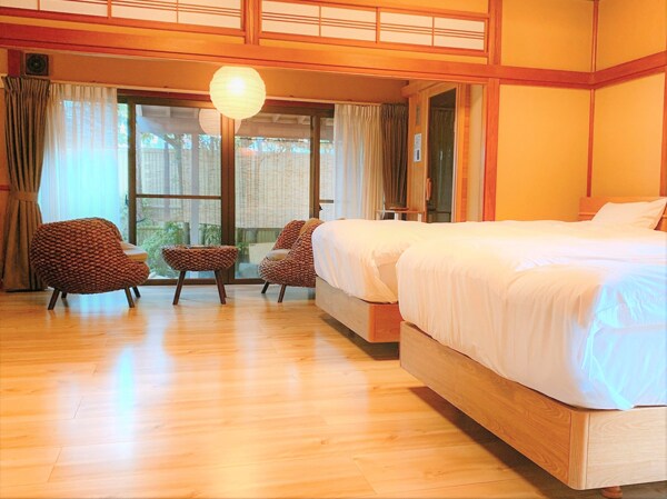 R106 Guest room with open-air bath