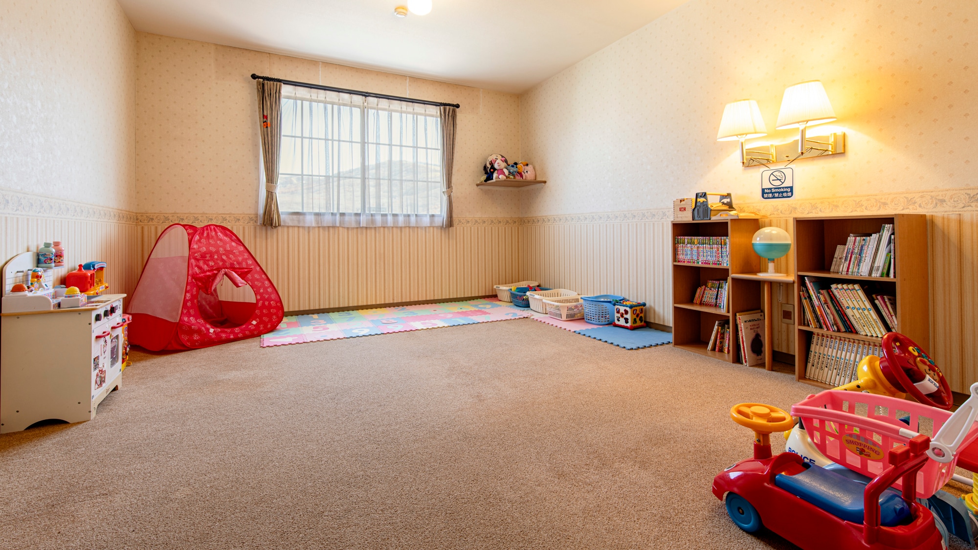 *Kids room/We have created a space where you can play freely with your children.
