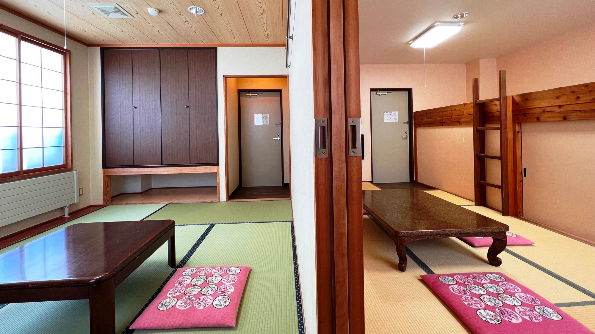 Connecting room (7.5 tatami mats + 10 tatami mats)