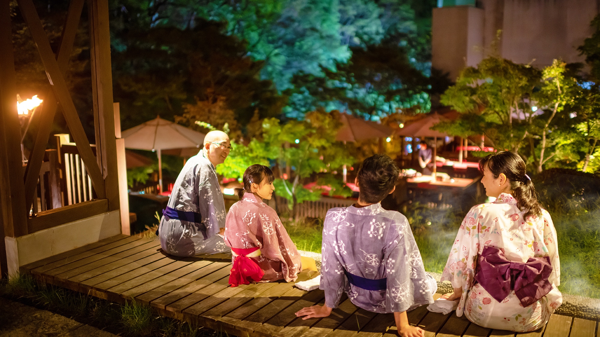■ River Doko ~ Ashyu ~ ■ A moment of gathering while looking at the river where it is lit up and has a fantastic atmosphere.