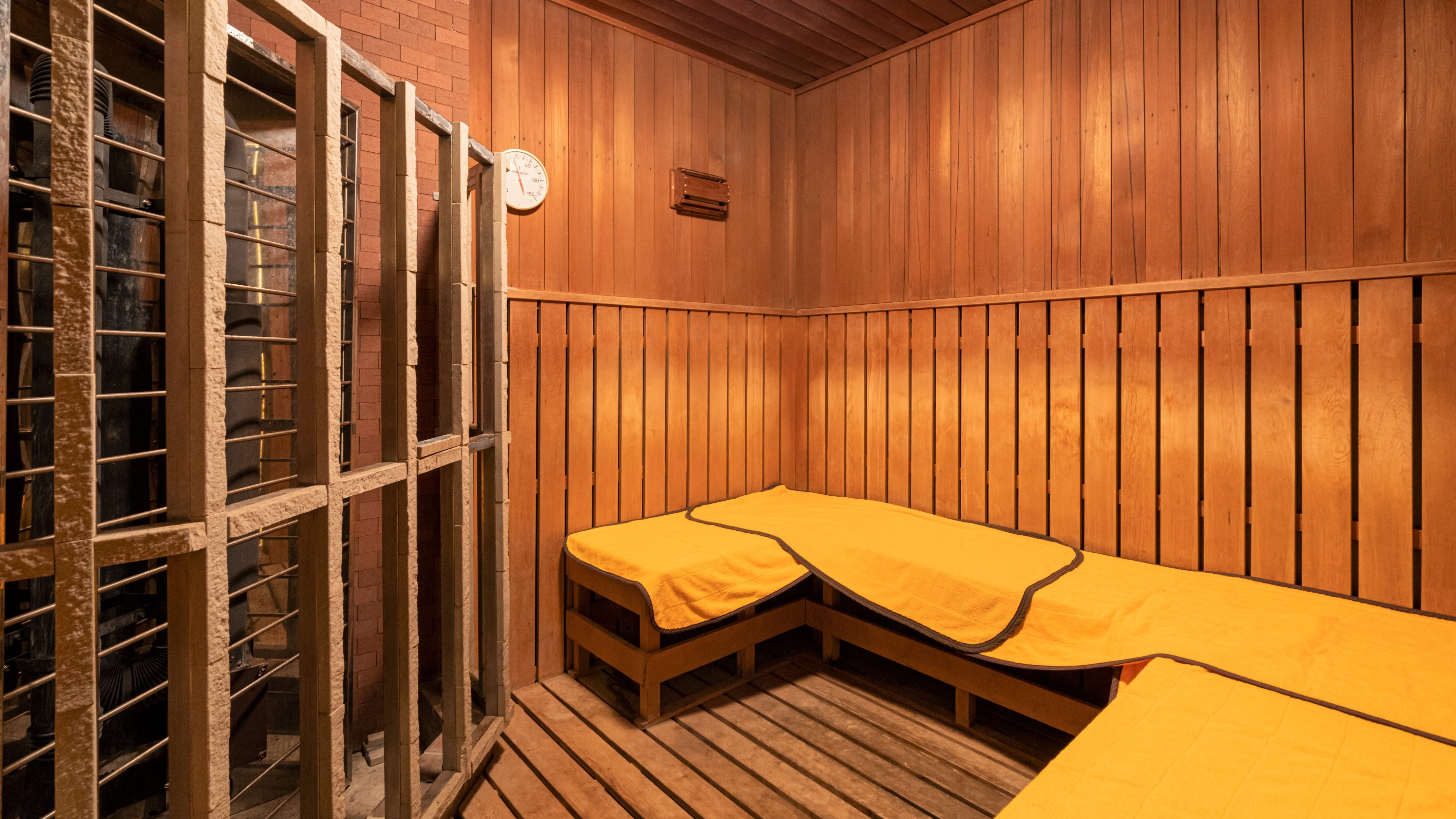 [Dry Sauna] How about the experience of "Totonou" in the dry sauna, which has been a hot topic in recent years? (Please refrain from using after drinking alcohol.)