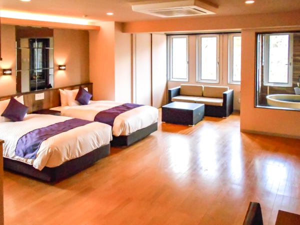[Western modern suite]