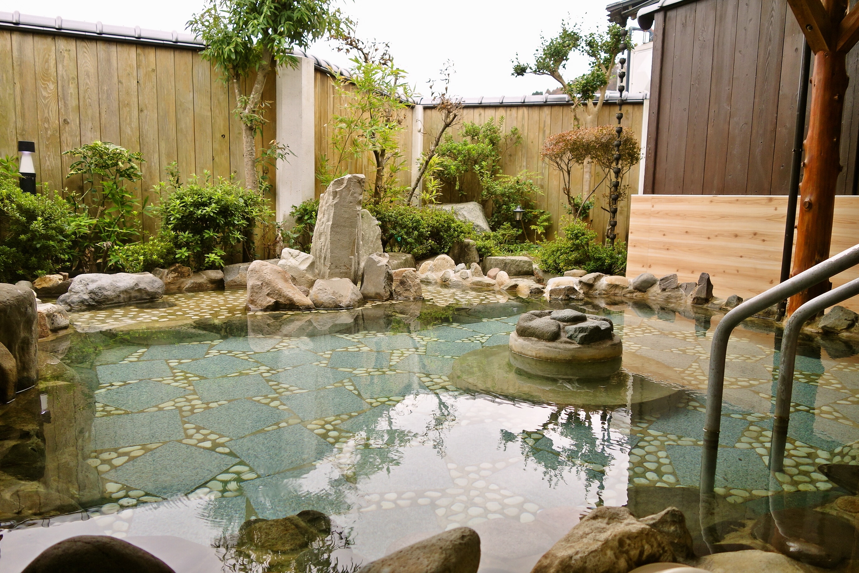 露天浴池（Tonoyu）