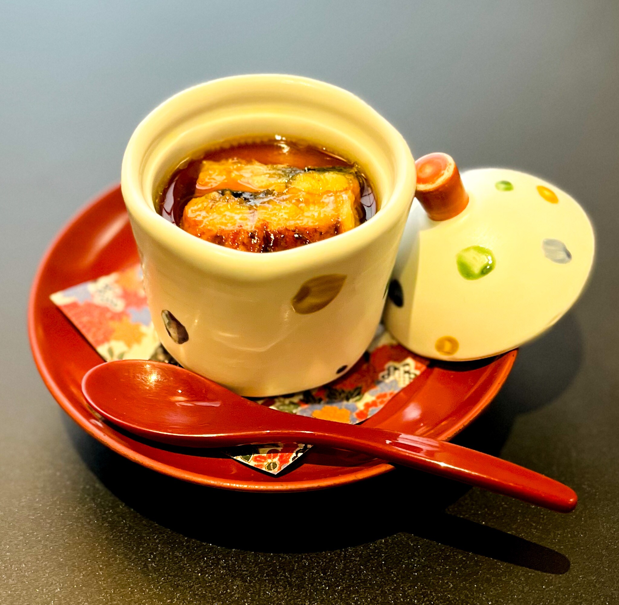 鳗鱼饭的例子。