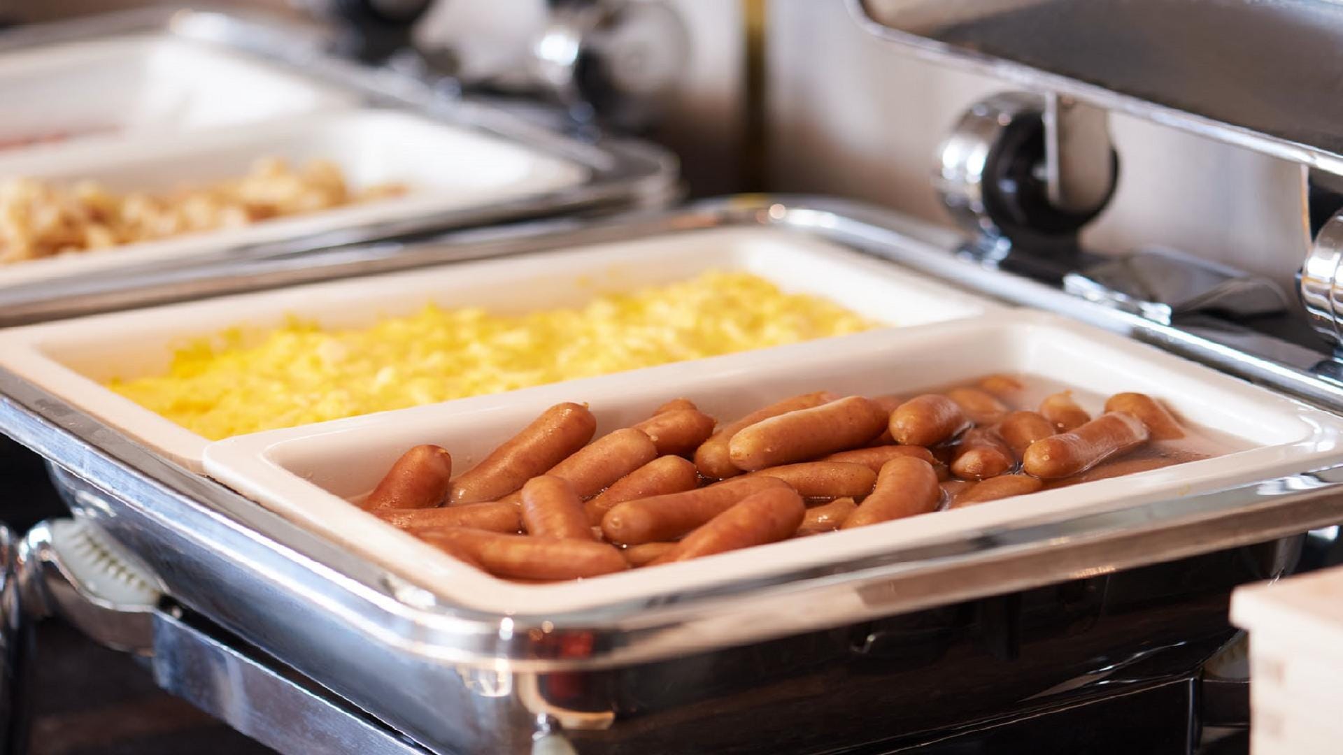 Breakfast buffet (image)