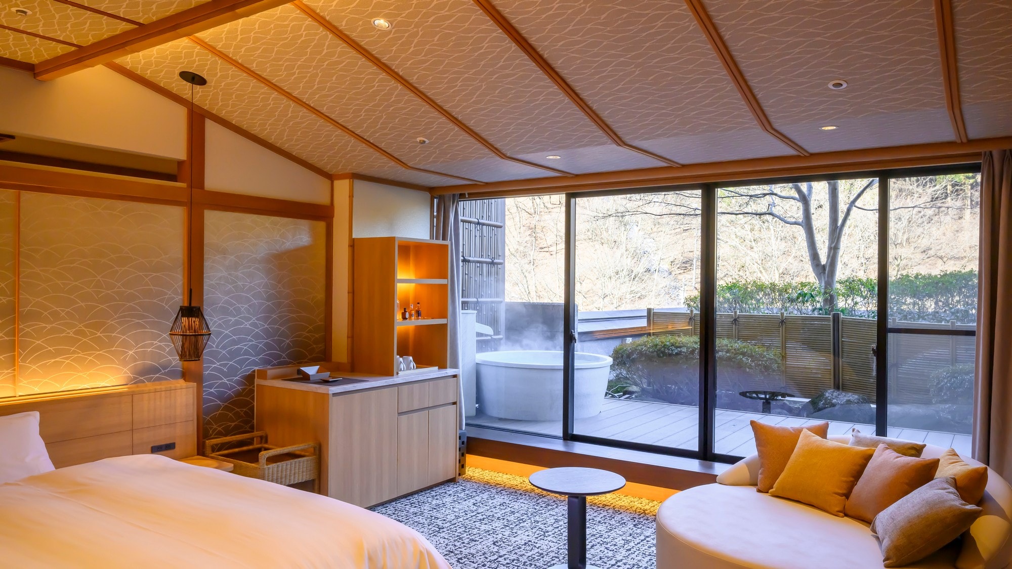 A guest room with an open-air bath on the 4th floor of Manyokan, which was reopened in February 2023.