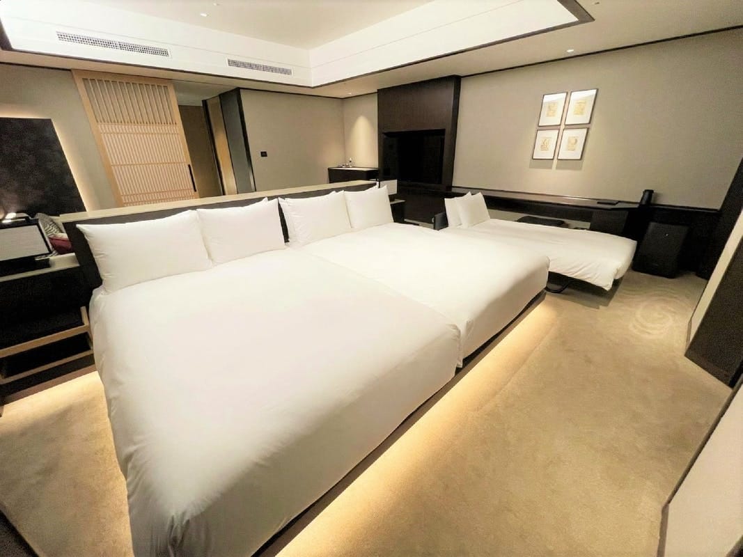 Junior suite room (twin + extra bed)