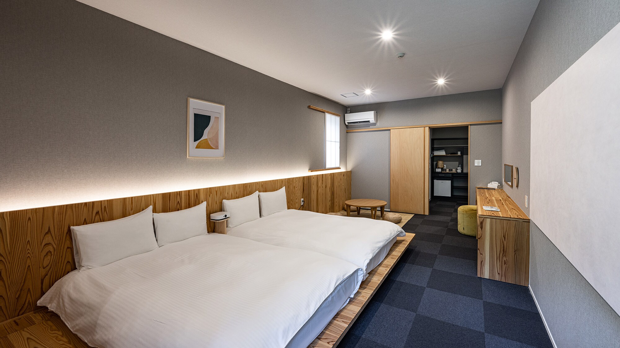 ・[Deluxe Twin] A simple yet comfortable room.