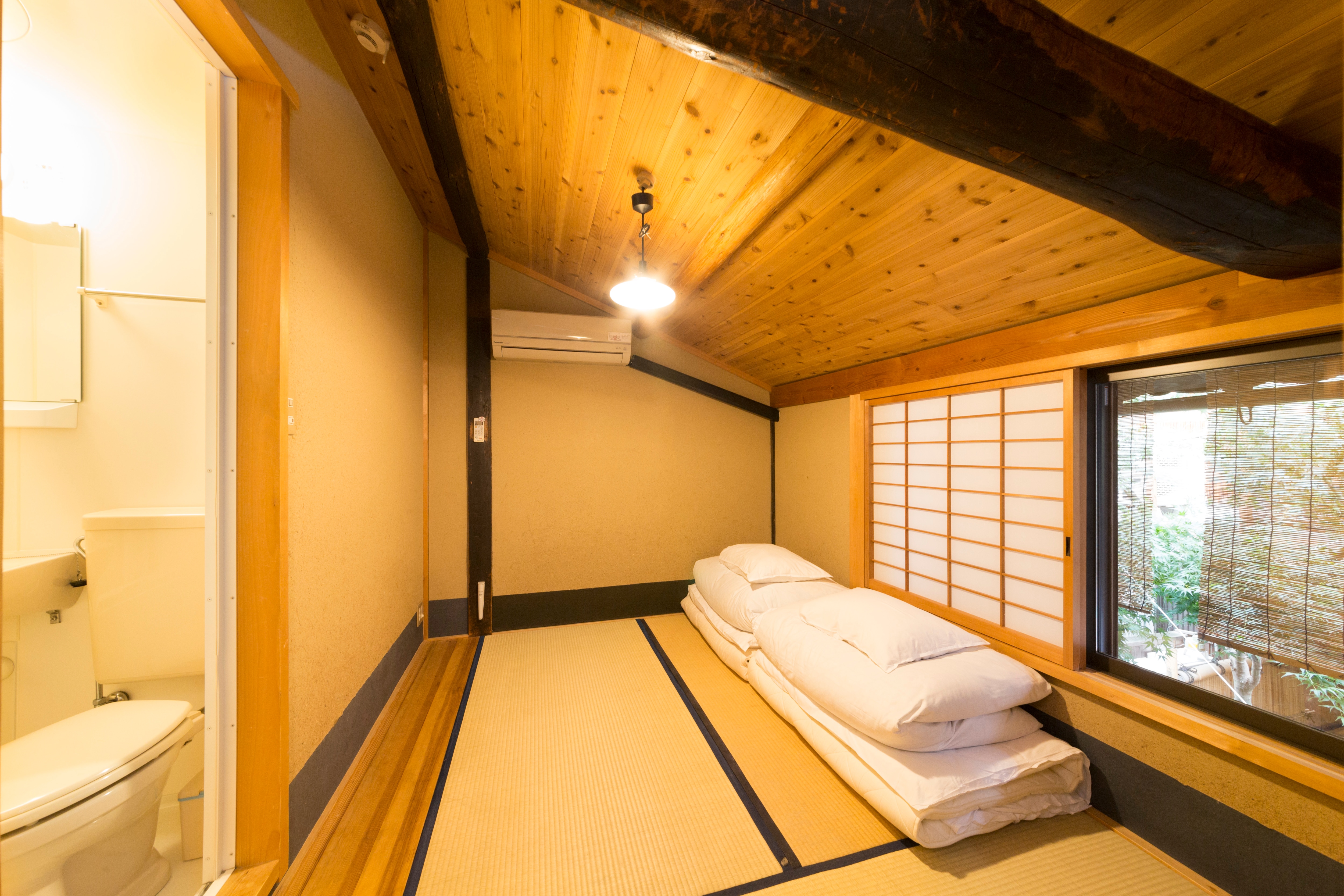 With shower / toilet for 2 or 3 people
