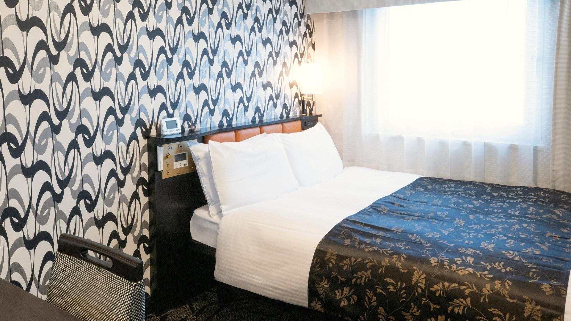 Standard room (single/double)