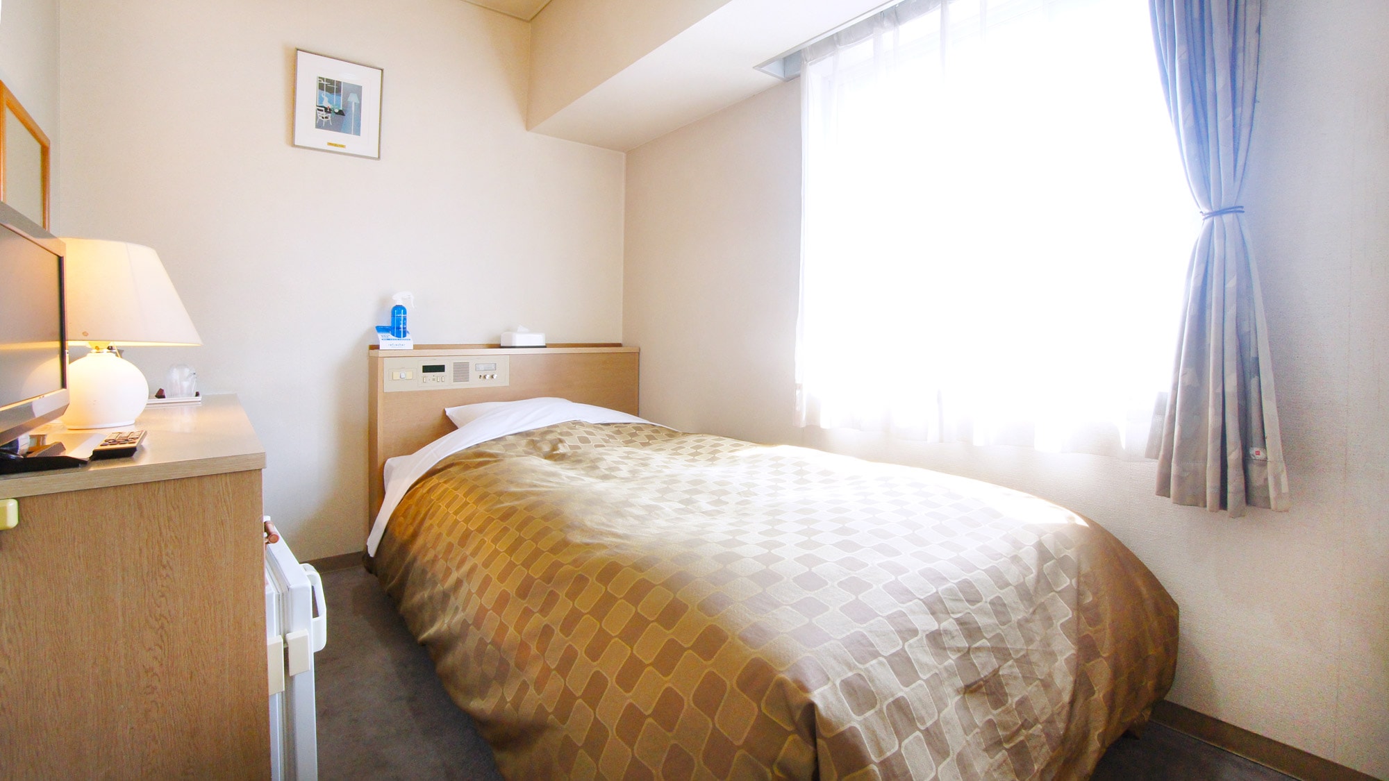 Single room Bed width 105cm Relaxing room convenient for both business and sightseeing ♪