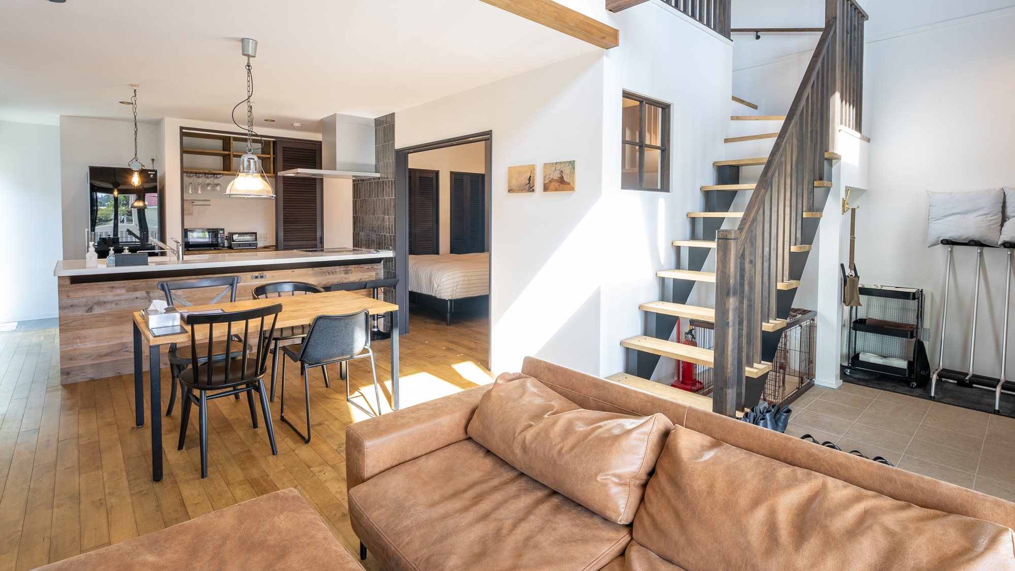[Maisonette Suite West] Open-air living room with loft
