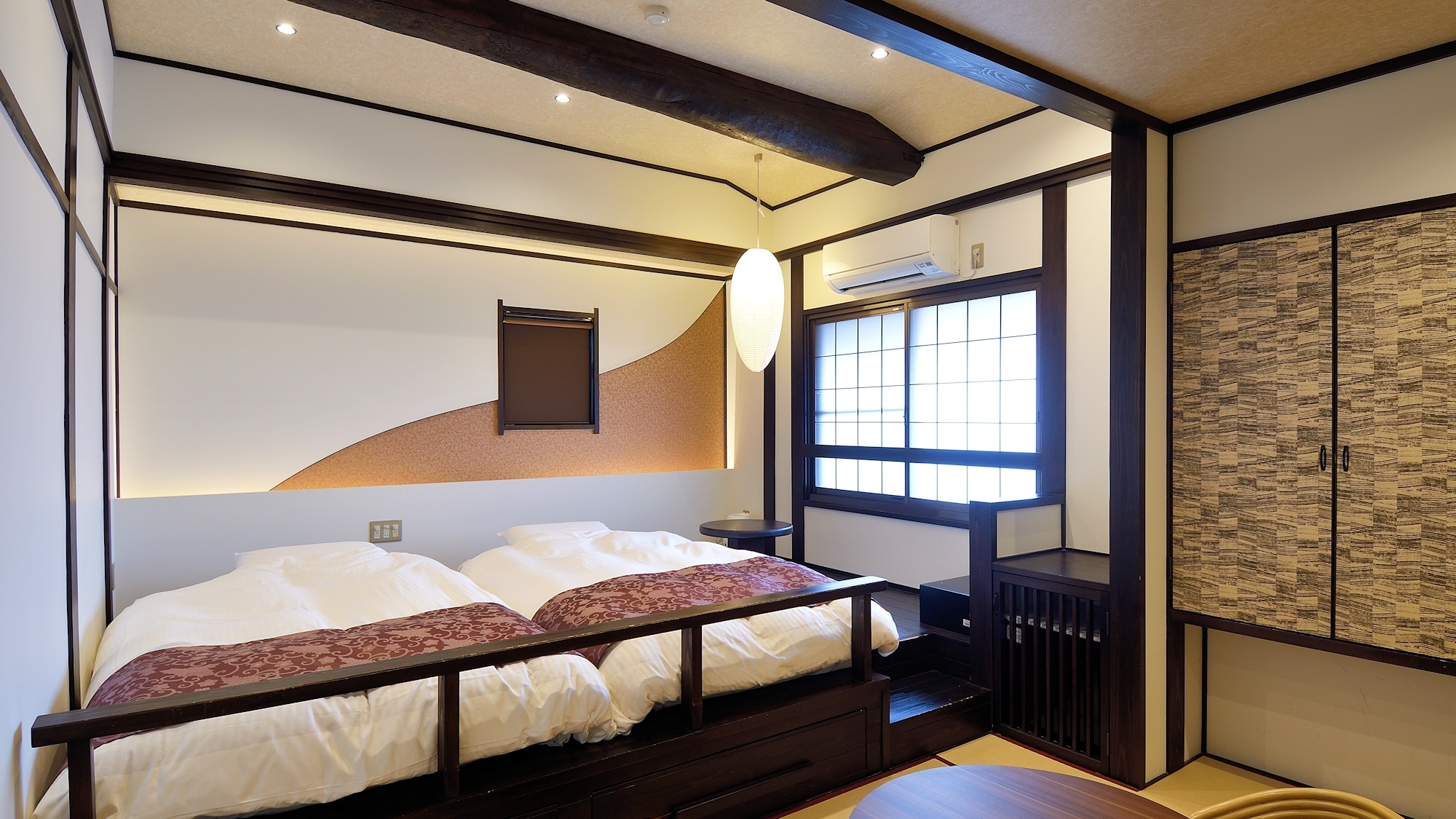 Main building [Japanese-Western style room] Togakushi/Japanese-style room 6 tatami mats + twin