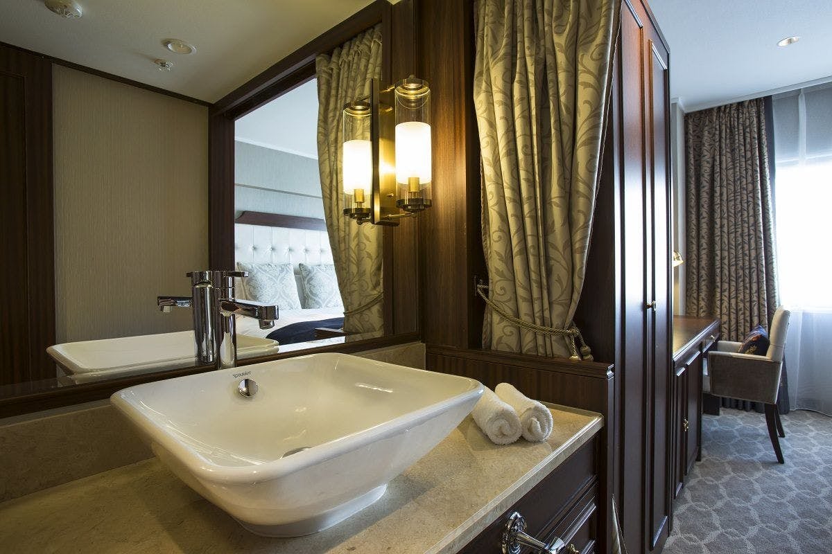 Bathroom image