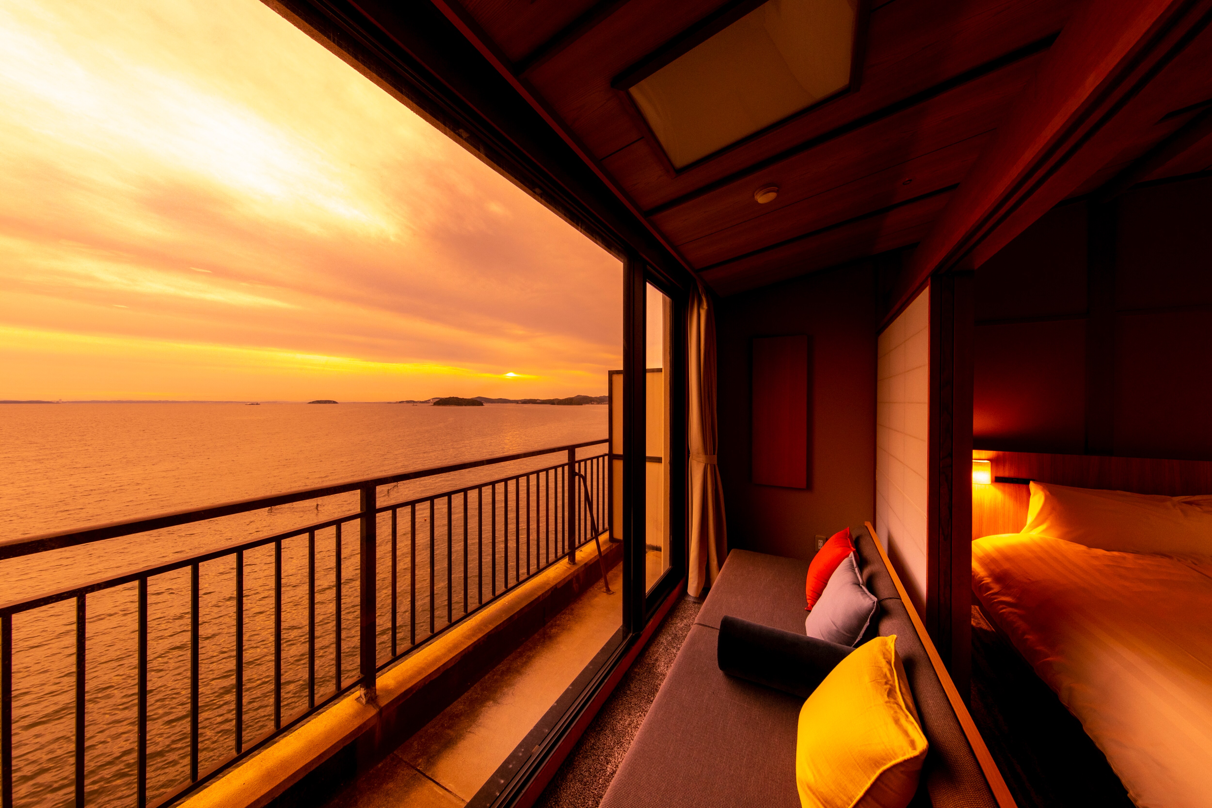 [Special Room Nagitei] Sunset from inside the room