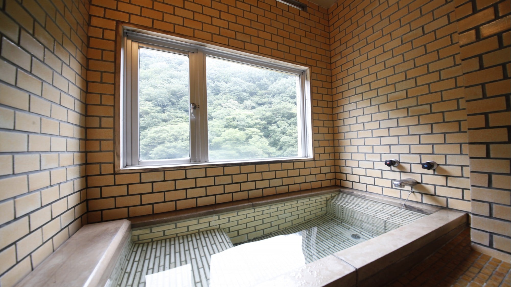 ★ห้องอาบน้ำในร่มแบบญี่ปุ่น/ตะวันตกทั่วไปและแบบญี่ปุ่น