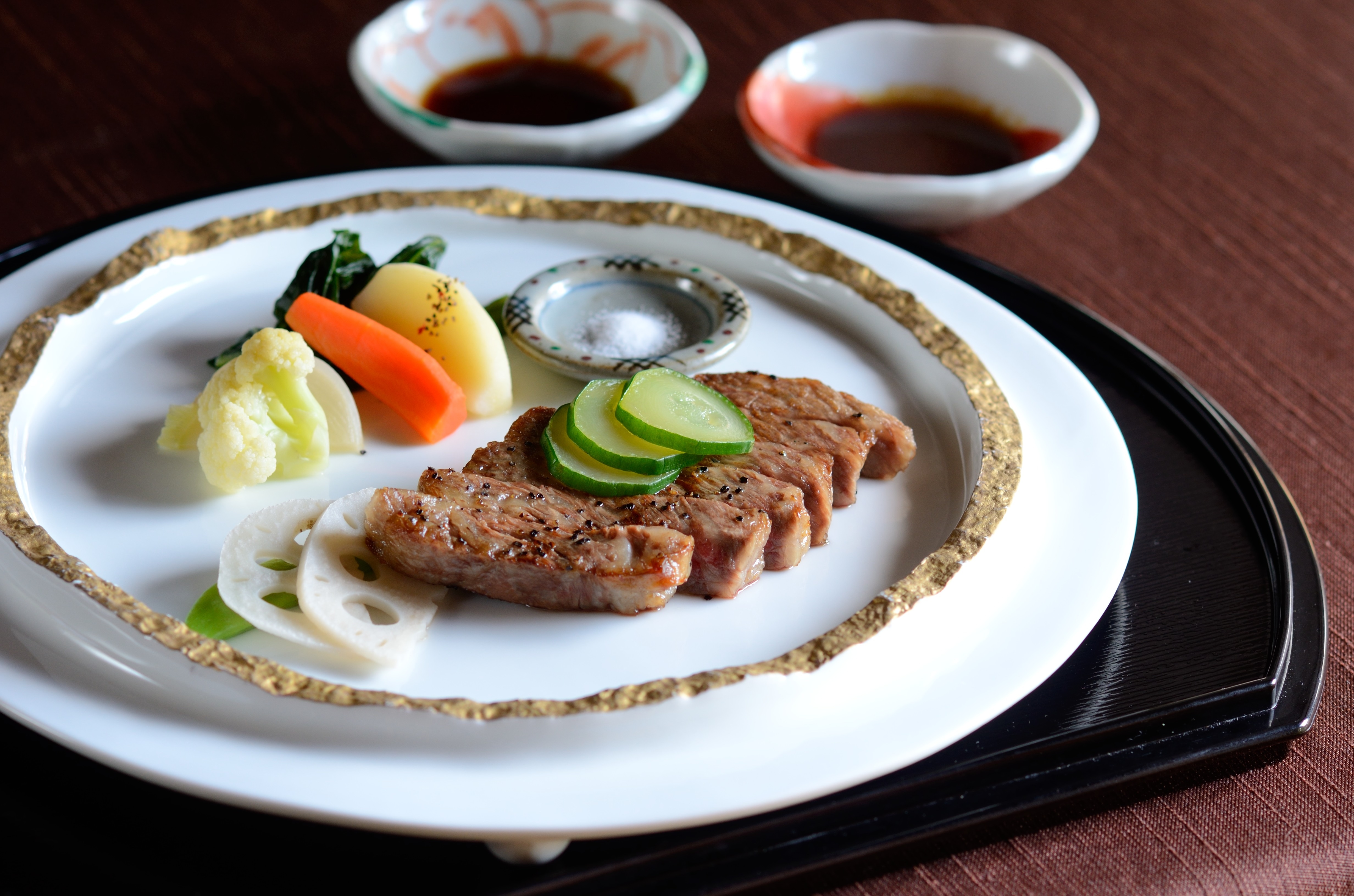 An example of Hida beef steak with selectable kaiseki