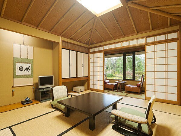 [Japanese-Western style room] ◇ Japanese-style room 6 tatami mats + twin beds ◇ -Tsubaki Tsubaki-