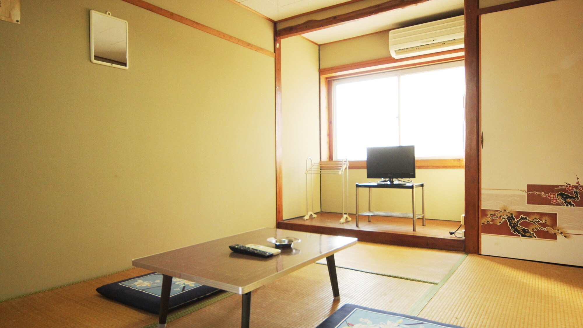 [Guest room example]