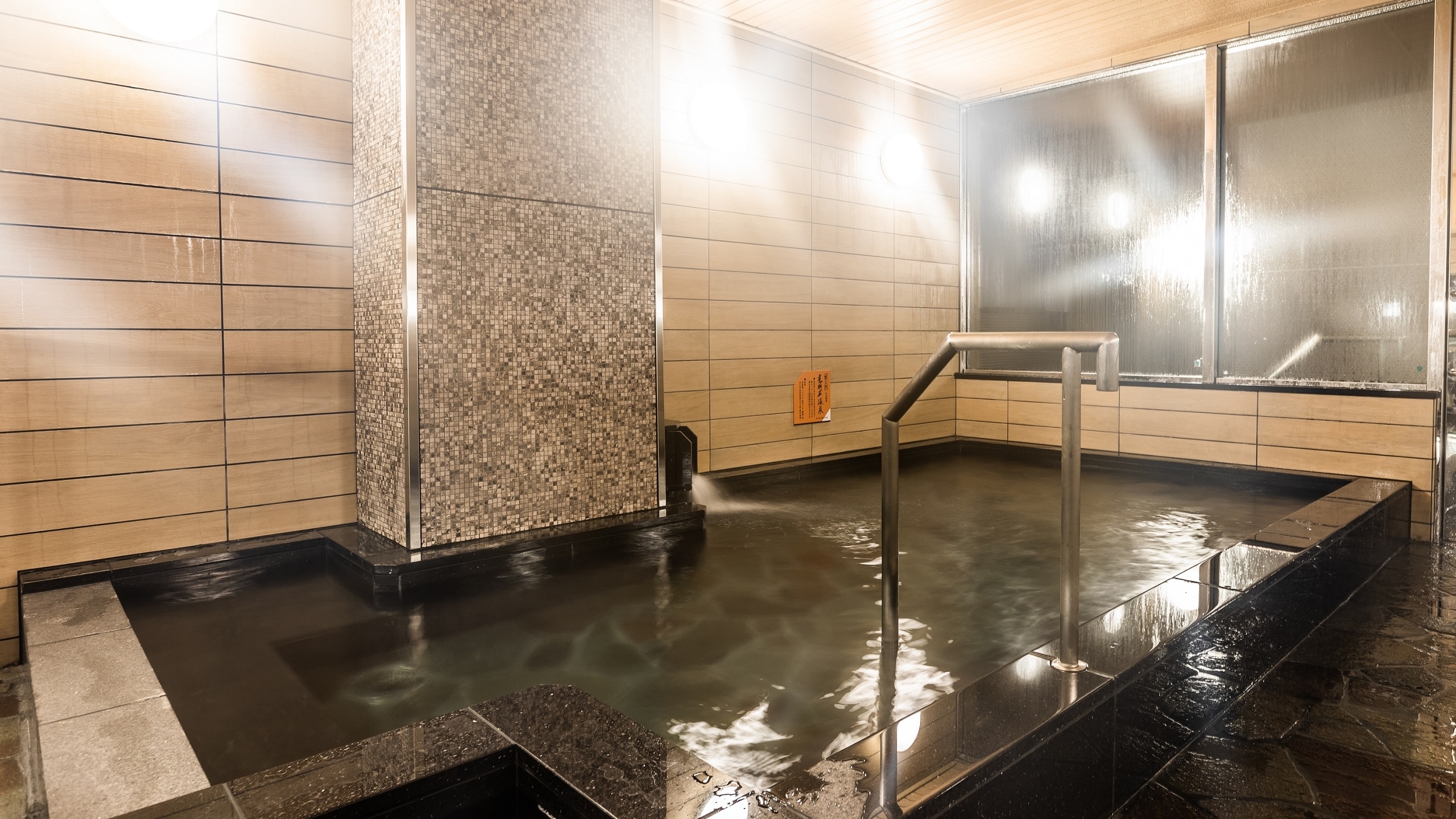 Large communal bath, indoor bath