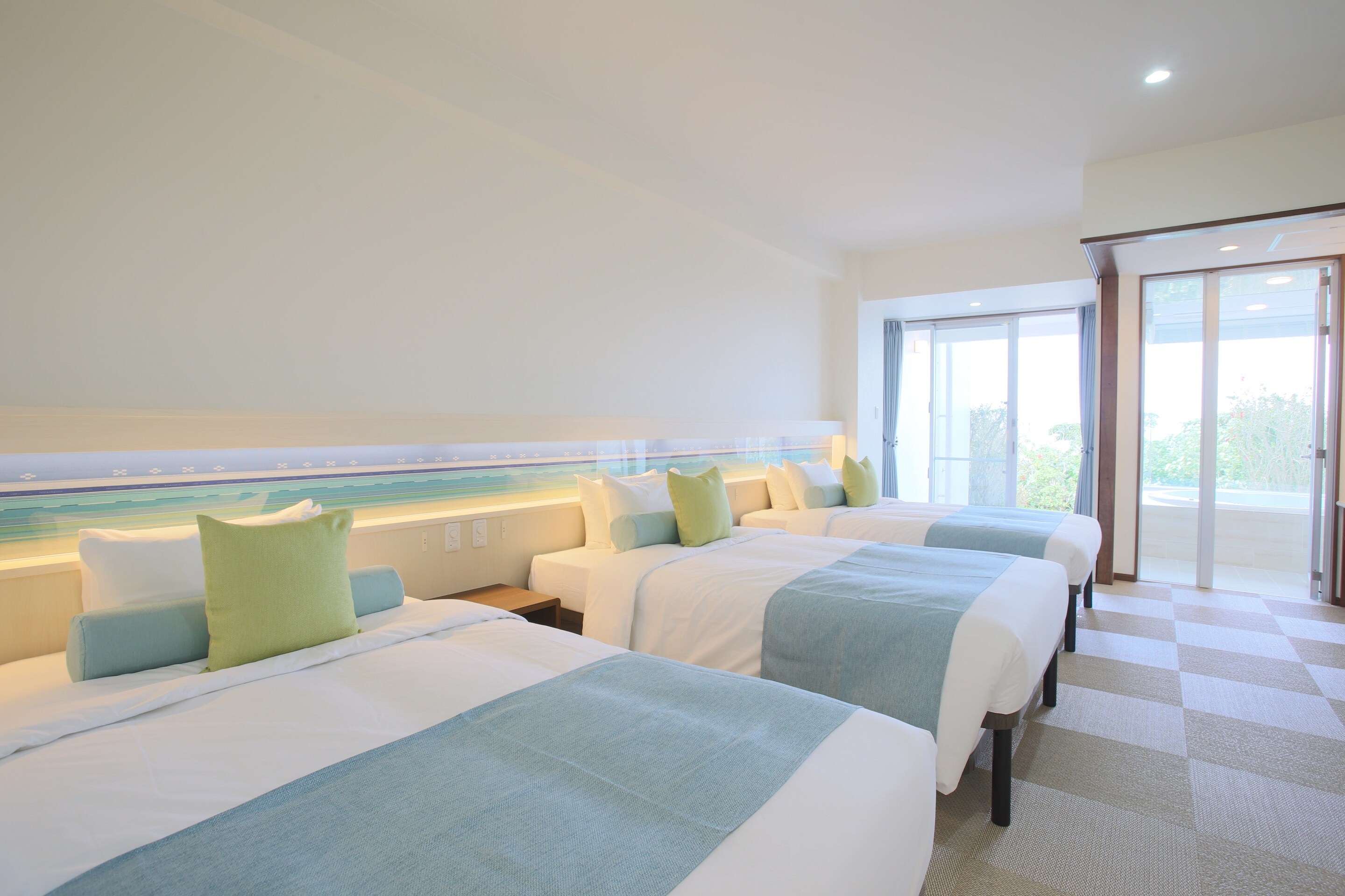Triple room - Located on the first floor, 15 seconds to the sea ♪ Recommended for families and groups ♪ -