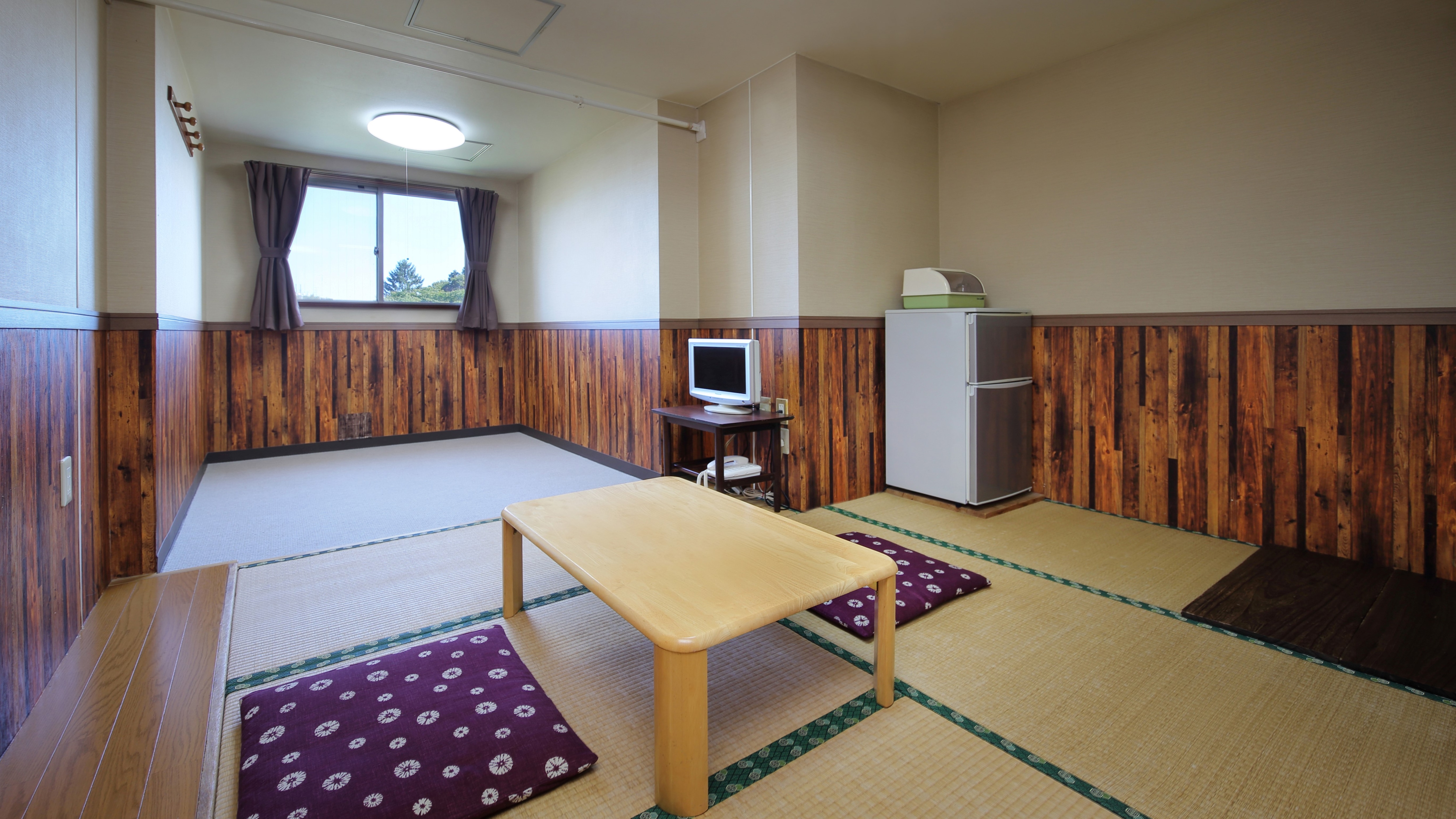 Japanese-style room