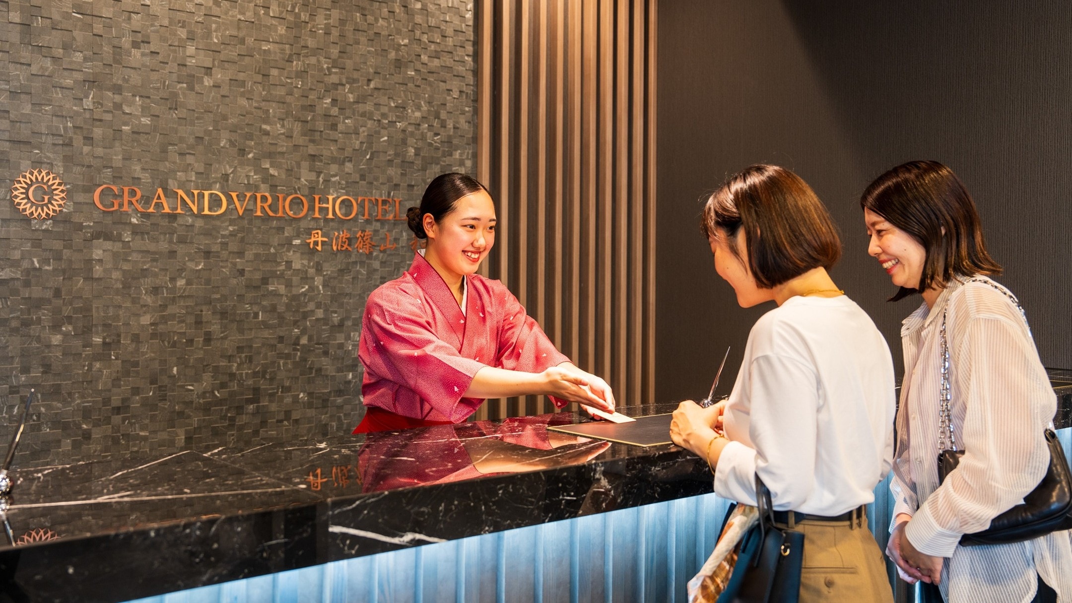 <프런트> 체크인 풍경