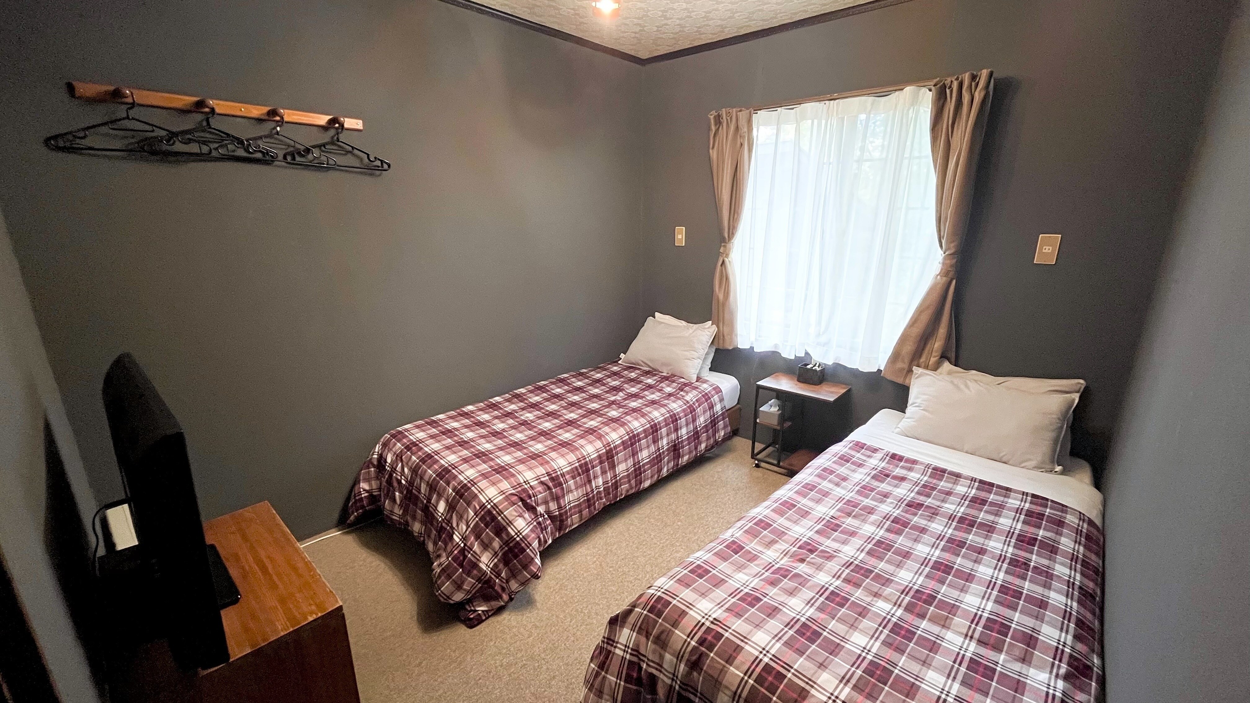 *Standard Twin/Renovated interior. A twin room with a chic atmosphere. *The interior design differs for each room.