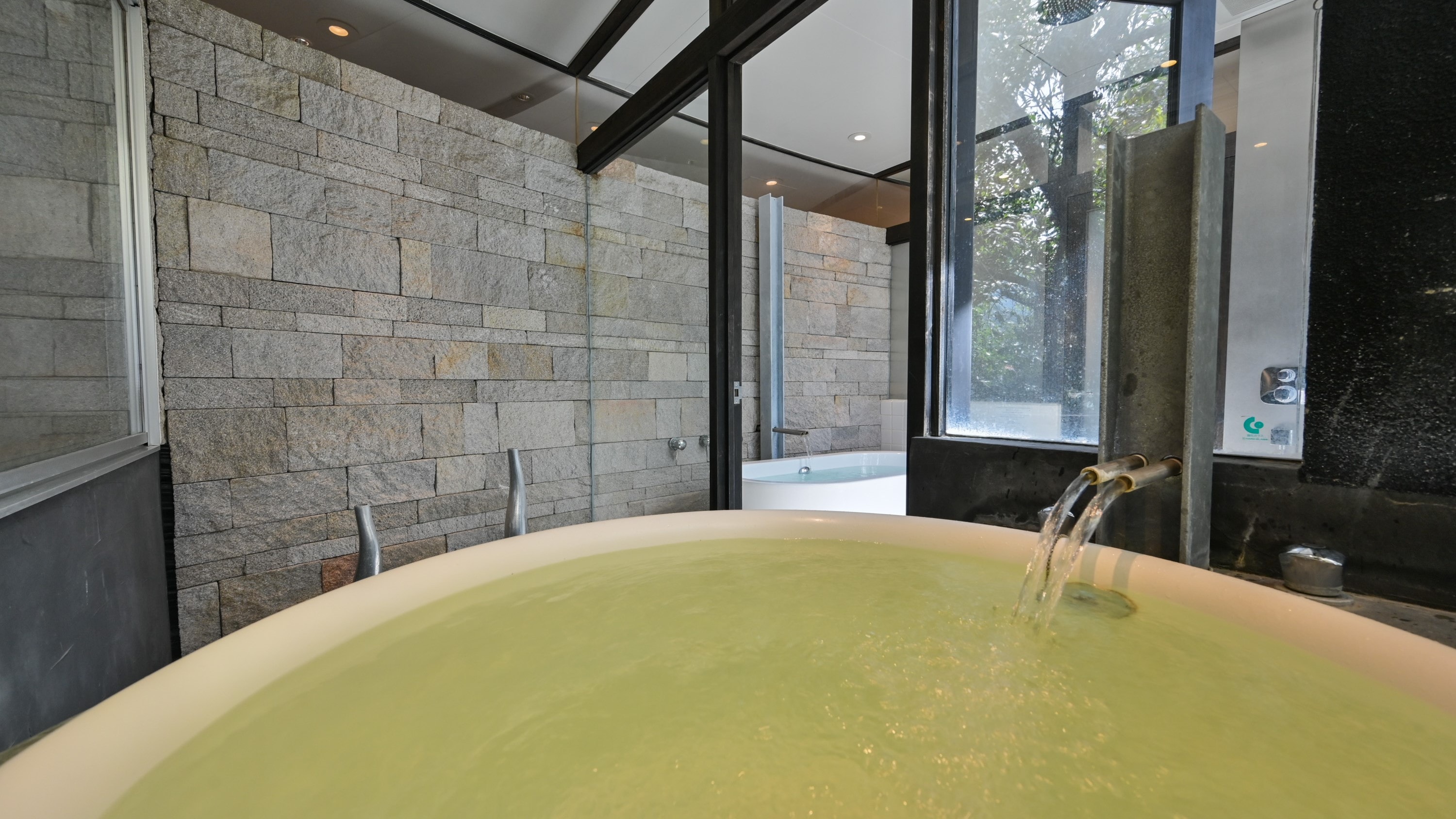 High-grade Japanese-Western room with hot spring "Sakura no Ma"
