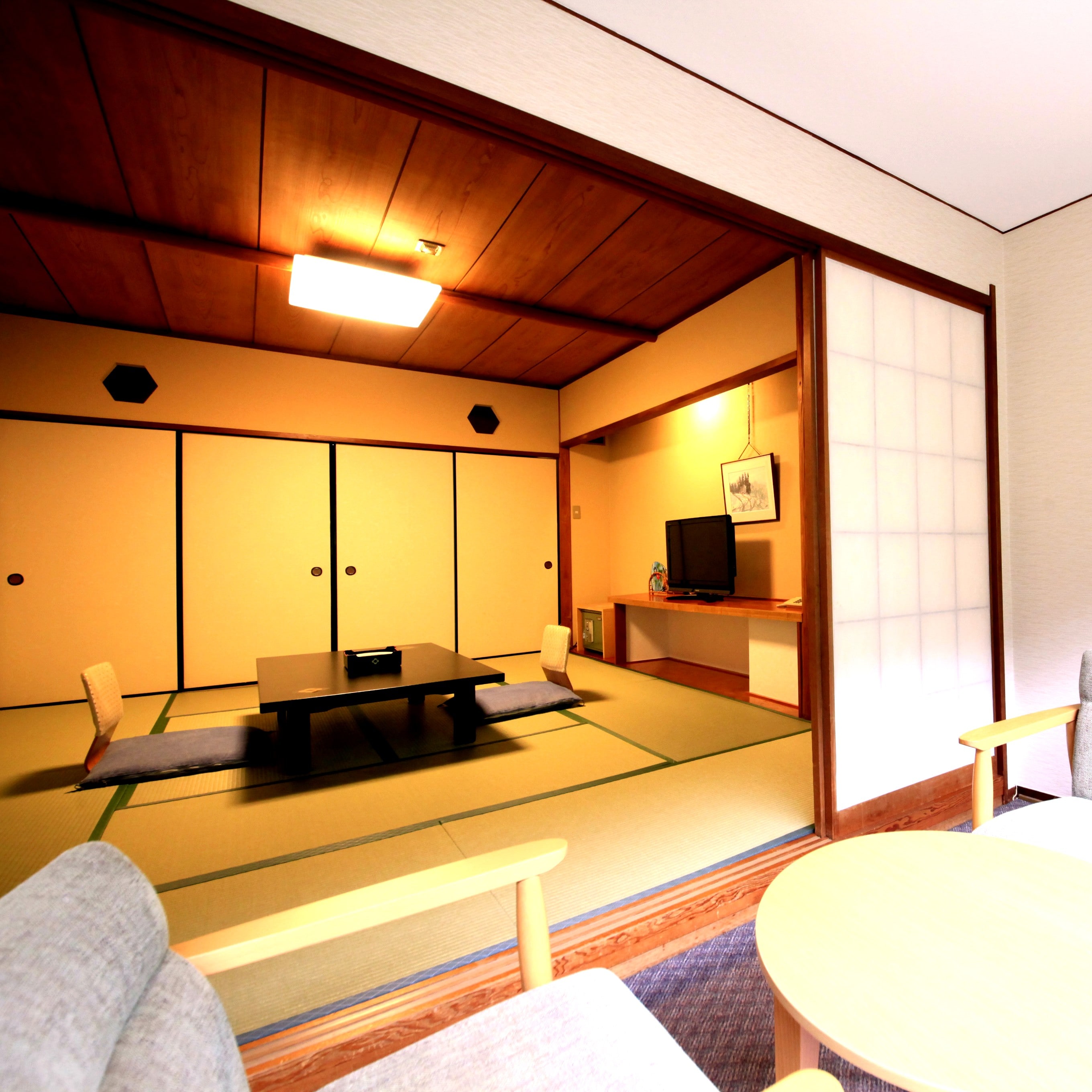 ■ Japanese-style room ③