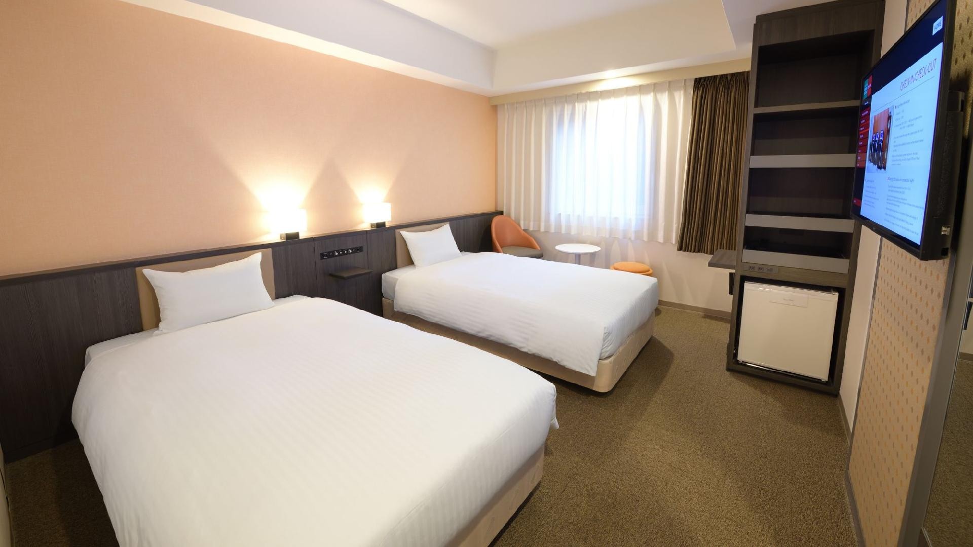 Twin room (for 2 people)