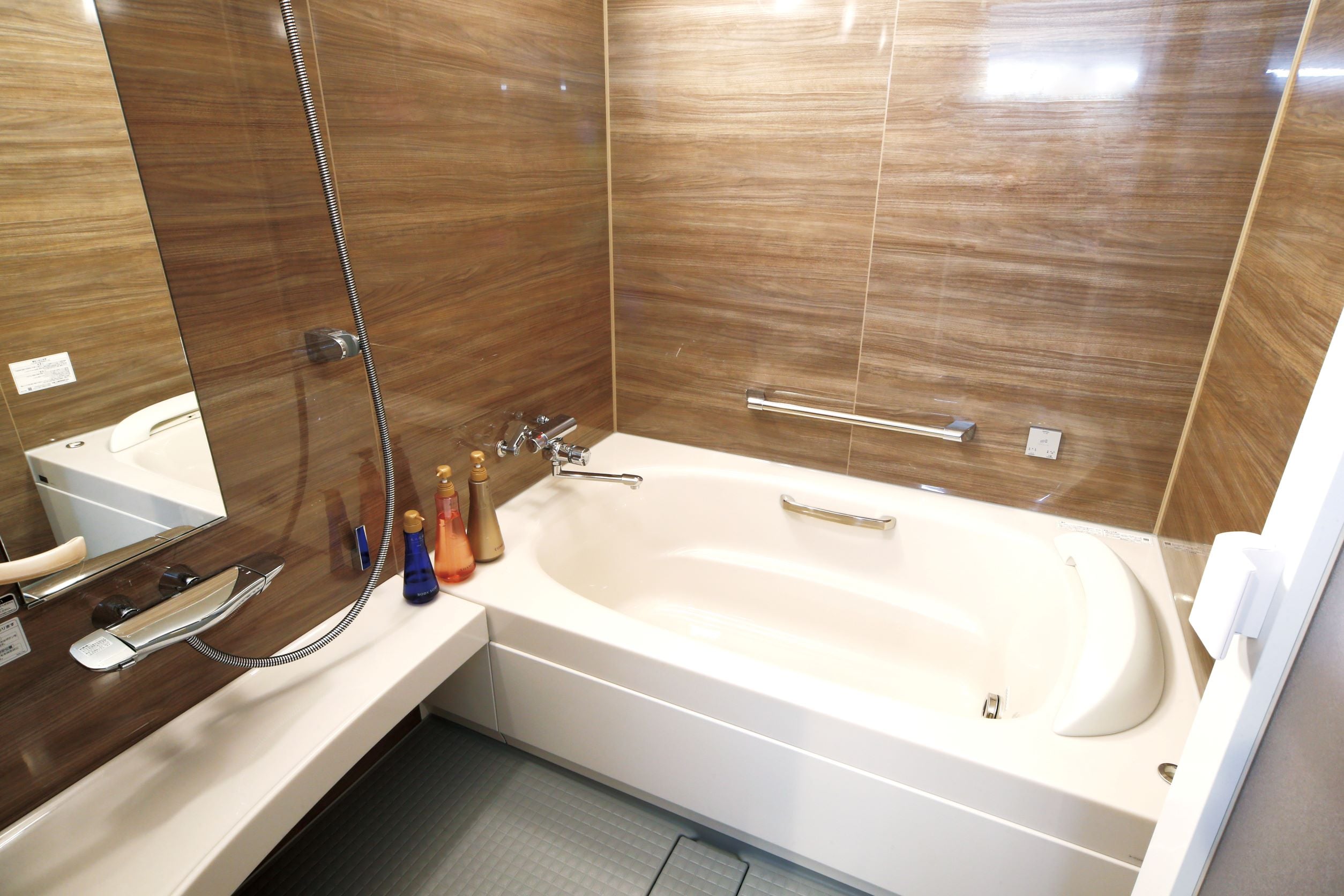 Renovated in July 2022! Western-style bathroom with ocean view