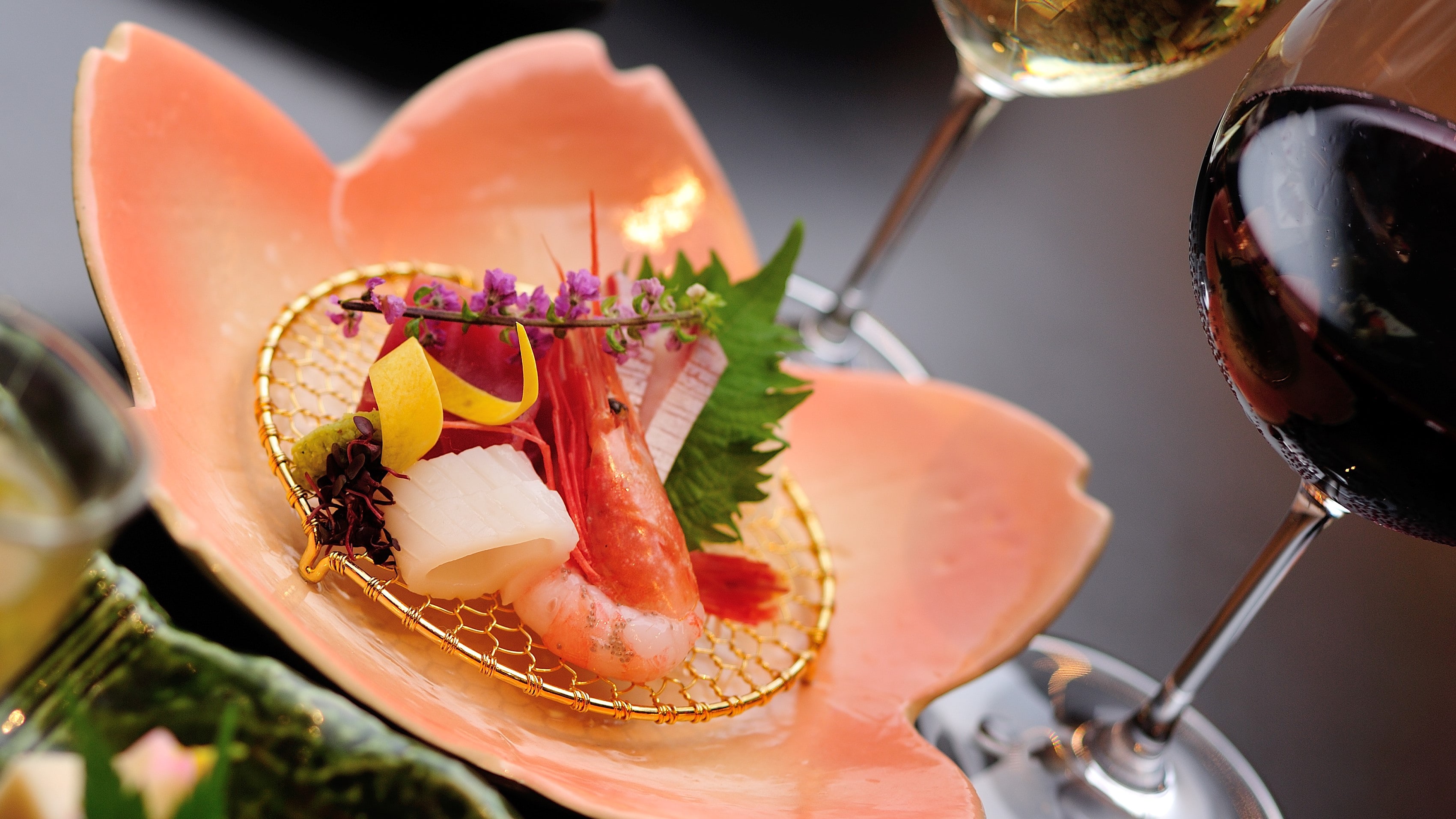 Contoh hidangan: Sashimi