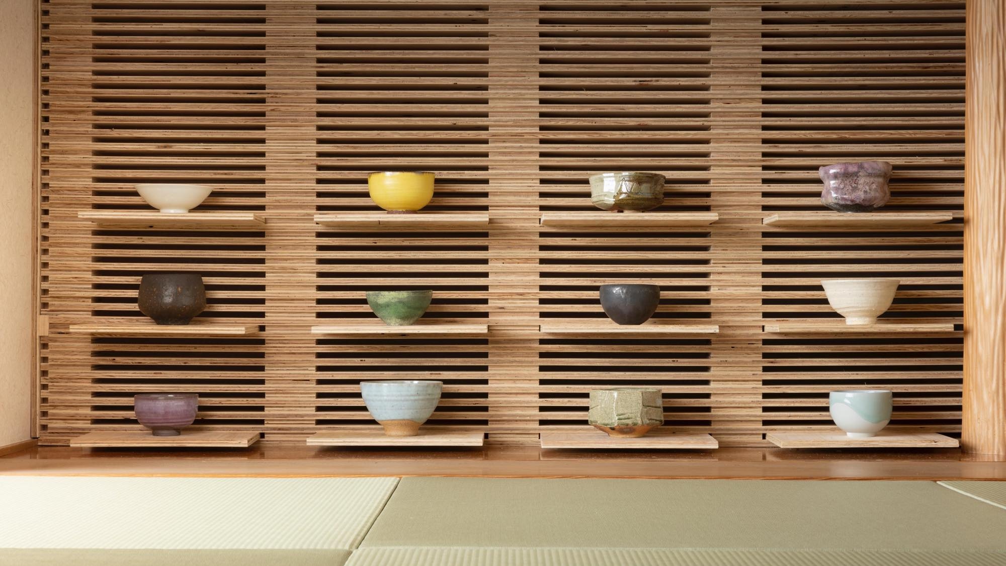 12 cups from all over Kyushu Have a cup of tea in your favorite cup