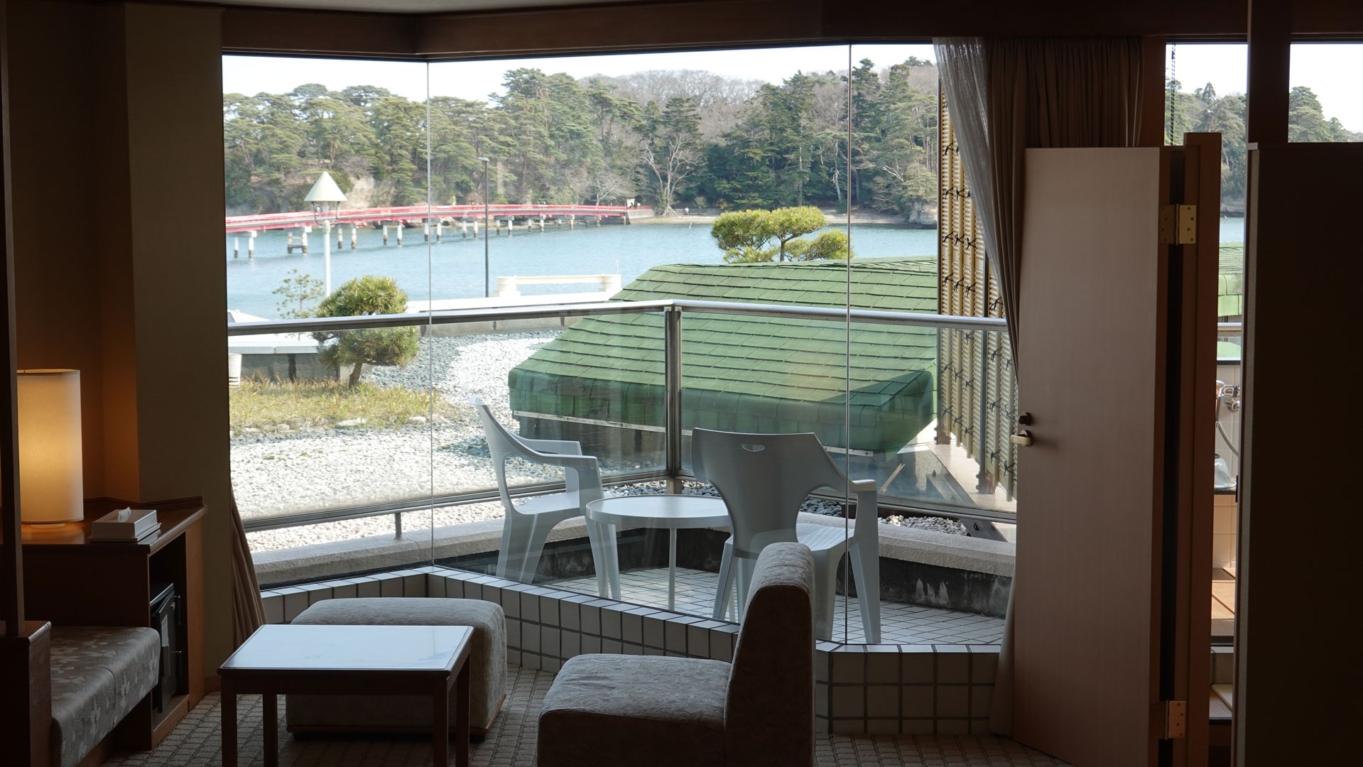 Natural hot spring open-air bath guest room "Tsukiakari"②